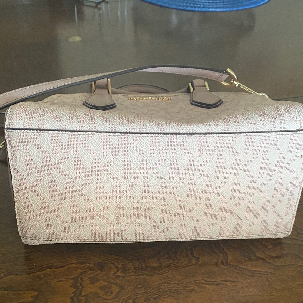 Michael Kors Blush Satchel - Picture 9 of 10